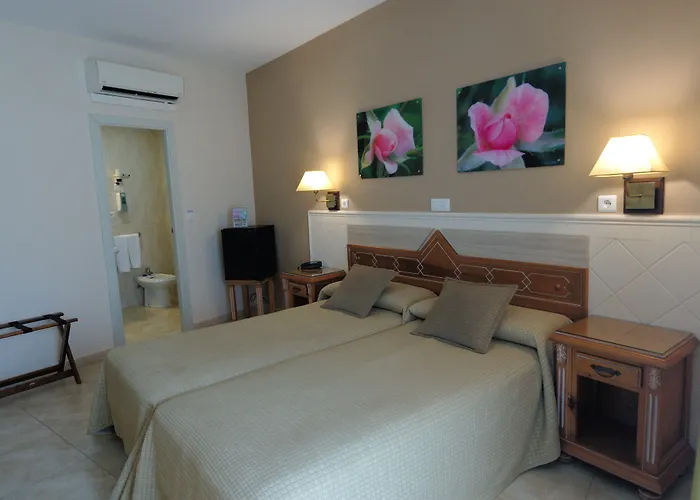 Hotel Puerta Del Mar - Adults Recommended