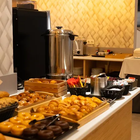 Hotel Puerta Del Mar - Adults Recommended