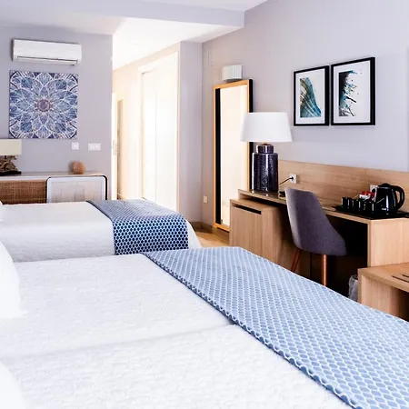 Puerta Del Mar - Adults Recommended